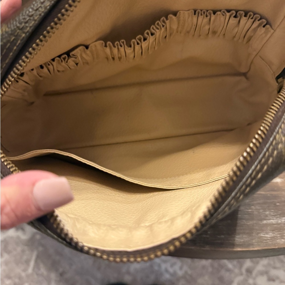Louis Vuitton Brown Monogram Toiletry Bag - Picture 7 of 7
